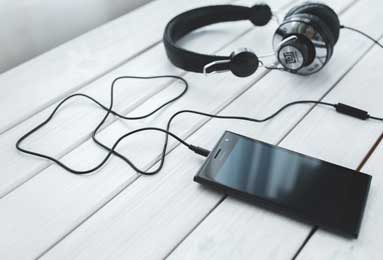 《植物大战僵尸》经典重置版将推出双人模式，操控僵尸进攻好友花园